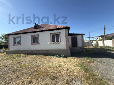 Жеке үй · 4 бөлме · 132 м² · 10 сот., ул. Калиева 1/14, бағасы: 38 млн ₸ в Талдыкоргане, военный городок Улан