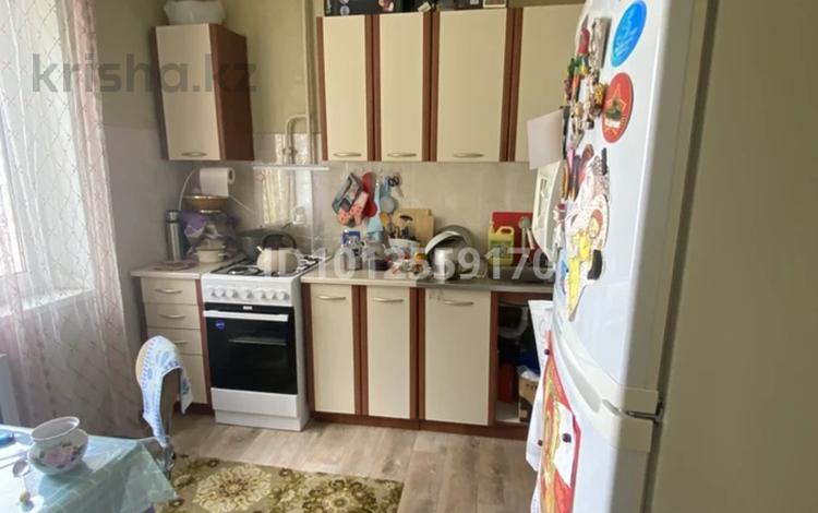 1-бөлмелі пәтер · 34 м² · 8/10 қабат, мкр 11 114 — За народным банком Актобе Ажары, бағасы: 12 млн ₸ — фото 2