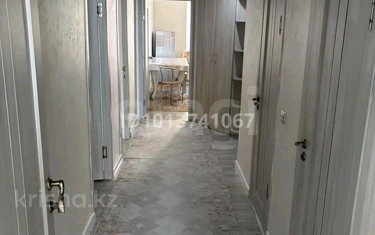 3-комнатная квартира · 97.2 м² · 4/16 этаж, мкр. Алмагуль 22 за 33 млн ₸ в Атырау — фото 2