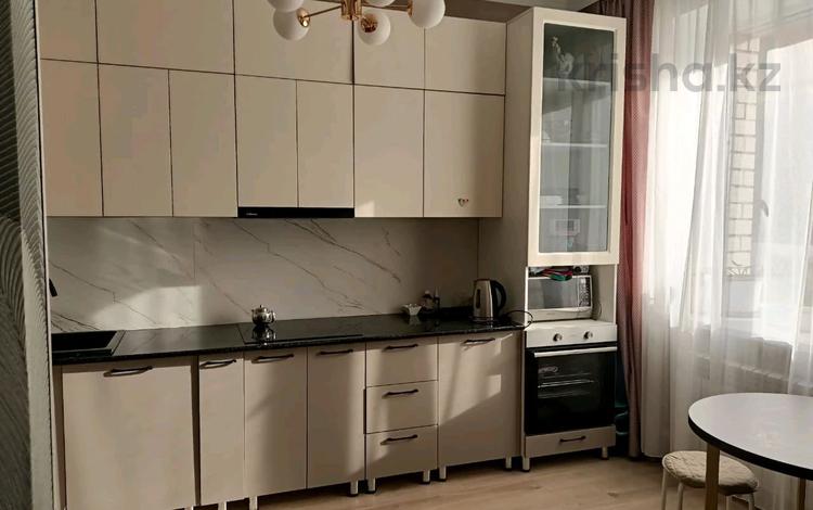 2-бөлмелі пәтер · 60 м² · 1/10 қабат, Юго-Восток ш/а., Шахтеров 68, бағасы: 32 млн ₸ в Караганде, Казыбек би р-н — фото 11