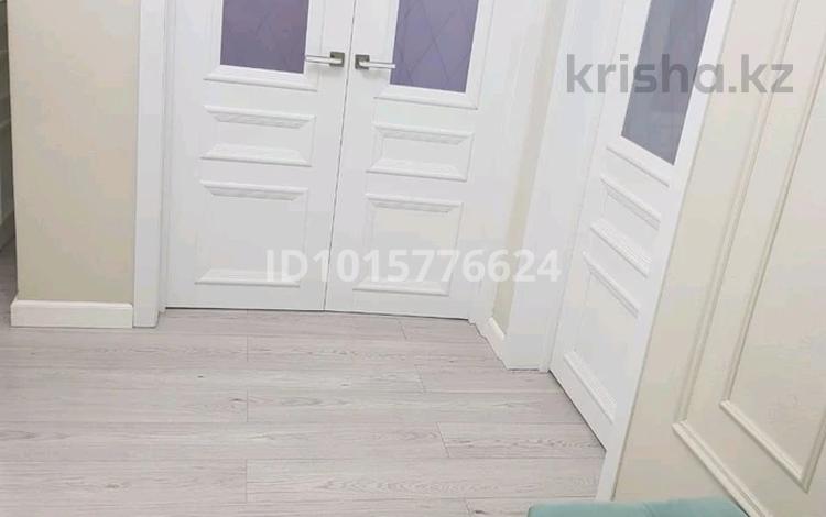 2-бөлмелі пәтер · 65 м² · 11/16 қабат, Б.Момышулы 27 — Возле школы 51, бағасы: 35 млн ₸ в Астане, Алматы р-н — фото 2