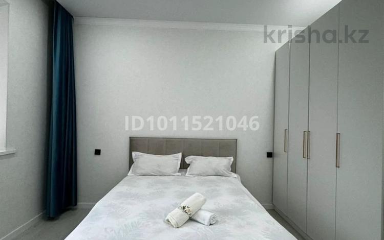 3-комнатная квартира · 90 м² · 2/9 этаж, мкр Юго-Восток, Шахтёров 20/4 за 25 000 ₸ в Караганде, Казыбек би р-н — фото 2