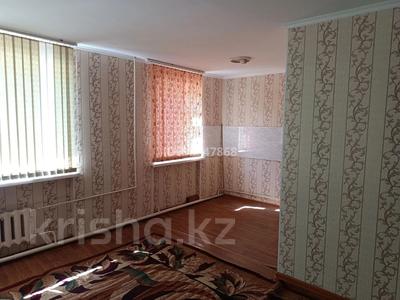 3-бөлмелі пәтер, 70 м², 1 қабат ай сайын, Кунаева 12, бағасы: 60 000 〒 в Кентау