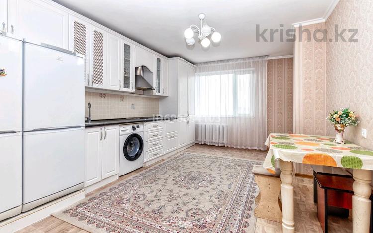 2-комнатная квартира, 90 м², 6/18 этаж помесячно, Кенесары 70 — Иманова Кенесары Жубанова