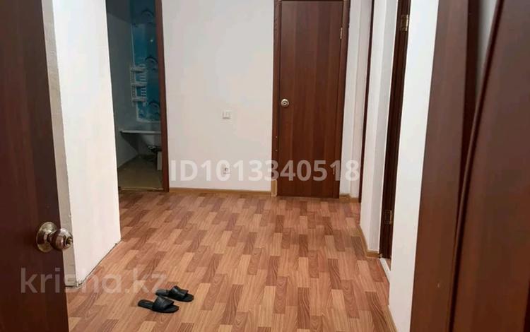 2-бөлмелі пәтер · 57 м² · 8/9 қабат, мкр. Алтын орда 13 — Тәуелсіздік, Мұстафа Шоқай., бағасы: 25 млн ₸ в Актобе — фото 2