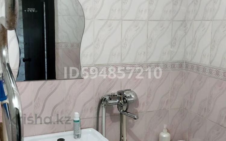 1-бөлмелі пәтер · 35 м² · 2/5 қабат, 23-шағынаудан, Пришахтинск, 23й микрорайон, бағасы: 9 млн ₸ в Караганде, Алихана Бокейханова р-н — фото 6