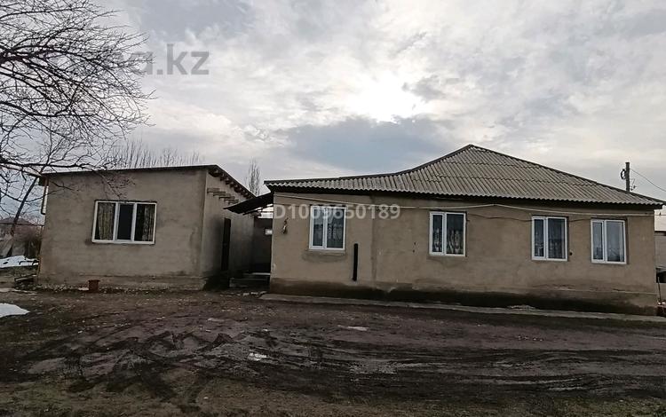 Отдельный дом · 7 комнат · 130 м² · 15 сот., Касымжан Исмагулова 55 за 23 млн ₸ в Мерке — фото 2