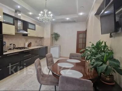 4-бөлмелі пәтер · 156 м² · 7/8 қабат, Кабанбай батыра 51, бағасы: 850 000 ₸ в Алматы, Медеуский р-н