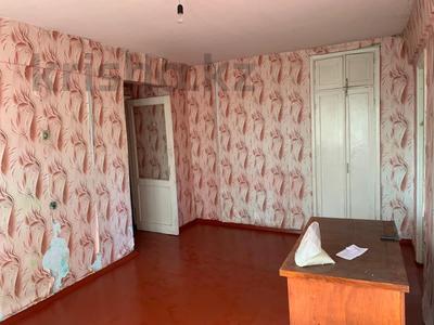4-комнатная квартира · 60 м² · 5/5 этаж, Кабанбай Батыра 112 за 17 млн 〒 в Усть-Каменогорске