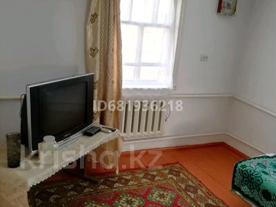 Отдельный дом · 4 комнаты · 50 м², 4пер.Валиханова — Ч. Валиханова за 60 000 〒 в Таразе