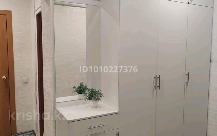 3-бөлмелі пәтер · 68 м² · 3/5 қабат, Есенберлина 31/2 — Есенберлина-Утепова, бағасы: 30 млн ₸ в Усть-Каменогорске — фото 2