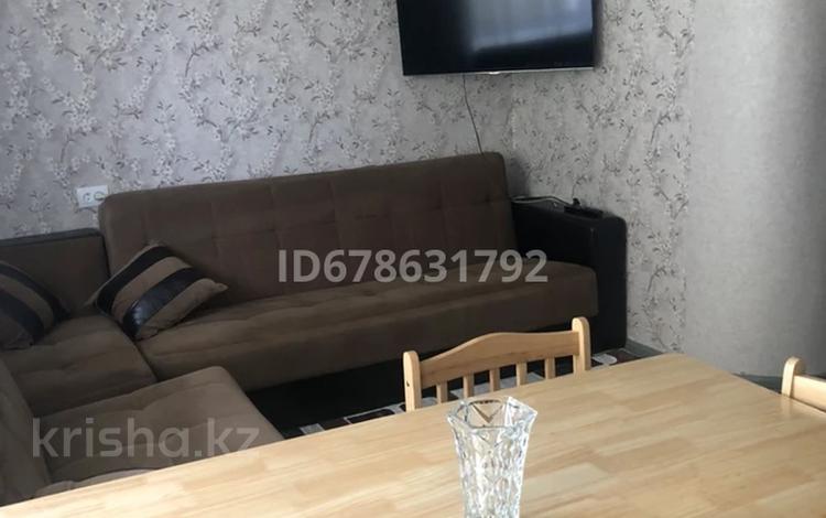 3-комнатная квартира · 62 м² · 5/5 этаж, мкр Михайловка 62 за 250 000 〒 в Караганде, Казыбек би р-н — фото 8
