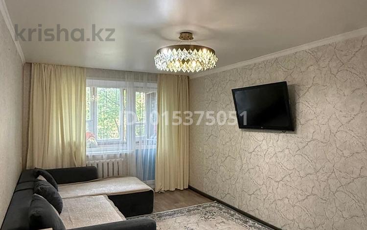 2-комнатная квартира · 48 м² · 2/5 этаж, мкр Юго-Восток, 29й микрорайон 6 за 250 000 ₸ в Караганде, Казыбек би р-н — фото 2