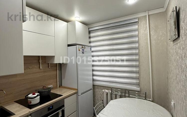 2-бөлмелі пәтер · 48 м² · 2/5 қабат, 29-шағынаудан 6, бағасы: 240 000 ₸ в Караганде, Казыбек би р-н — фото 4