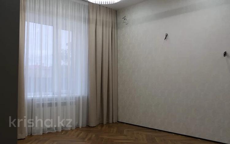 3-комнатная квартира · 91.3 м² · 1/4 этаж, Бутина 20 за 44.6 млн ₸ в Уральске — фото 2
