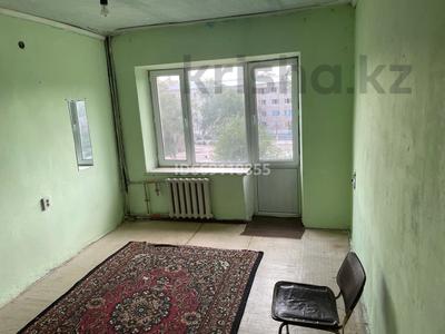 1-бөлмелі пәтер · 36 м² · 4/5 қабат, Рысбек батыра 9, бағасы: 10 млн ₸ в Таразе