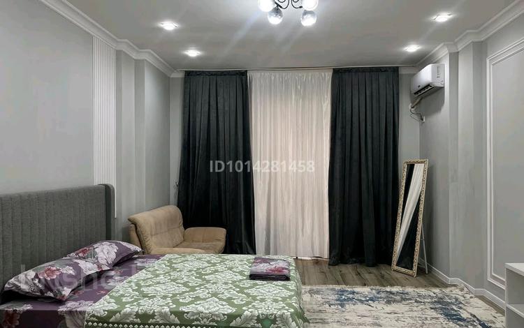 1-бөлмелі пәтер · 55 м² · 1/2 қабат, Батырбекова, бағасы: 13 000 ₸ в Туркестане — фото 2