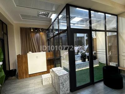 LONE FLOWERS · 60 м², бағасы: 4 млн 〒 в Шымкенте, Аль-Фарабийский р-н