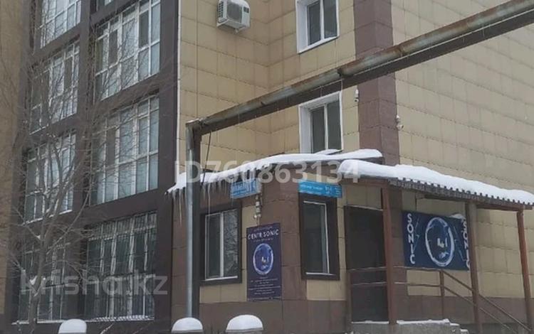 1-комнатная квартира · 52 м² · 3/6 этаж, мкр Юго-Восток, Затаевича 81/4 — Дом находится сзади т.ц Тайра за 130 000 ₸ в Караганде, Казыбек би р-н — фото 2