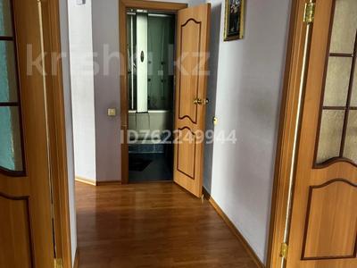3-комнатная квартира · 131.8 м² · 2/2 этаж, Шухова 34А за 55 млн 〒 в Петропавловске