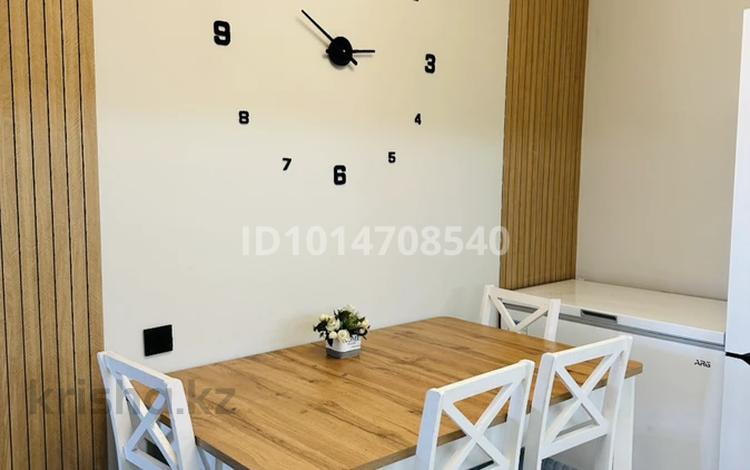 3-бөлмелі пәтер · 74 м² · 8/12 қабат, Райымбека 522/1 — Саина/ Райымбека/ Момышулы, бағасы: 50 млн ₸ в Алматы, Ауэзовский р-н — фото 2