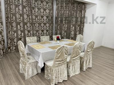 Дом · 5 комнат · 242 м², Торайгырова за 50 000 〒 в Семее