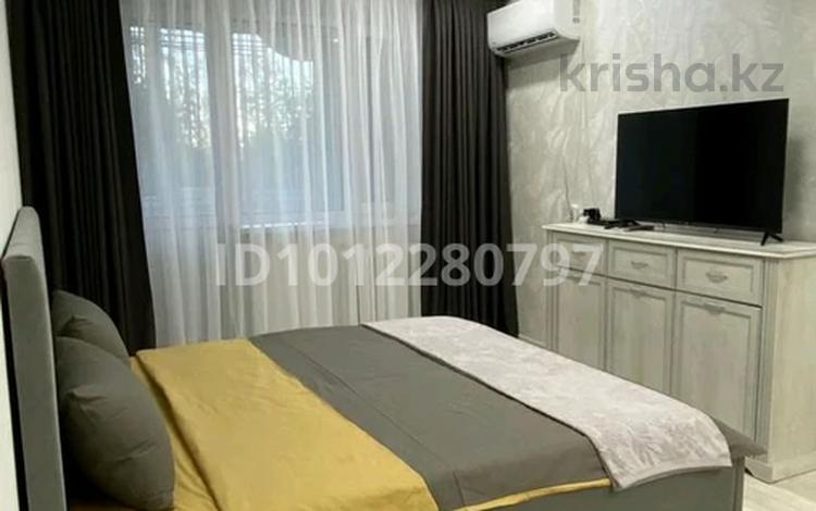 1-бөлмелі пәтер · 38 м² · 3/5 қабат, мкр 4 14, бағасы: 12 000 ₸ в Уральске — фото 2