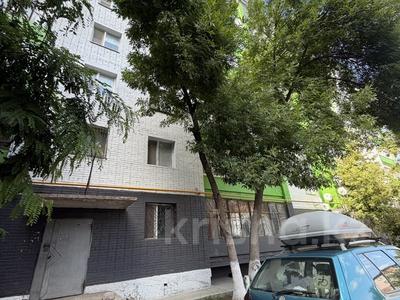 2-бөлмелі пәтер · 51 м² · 1/9 қабат, жданова 14, бағасы: 14 млн ₸ в Уральске