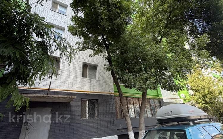 2-бөлмелі пәтер · 51 м² · 1/9 қабат, жданова 14, бағасы: 14 млн ₸ в Уральске — фото 2