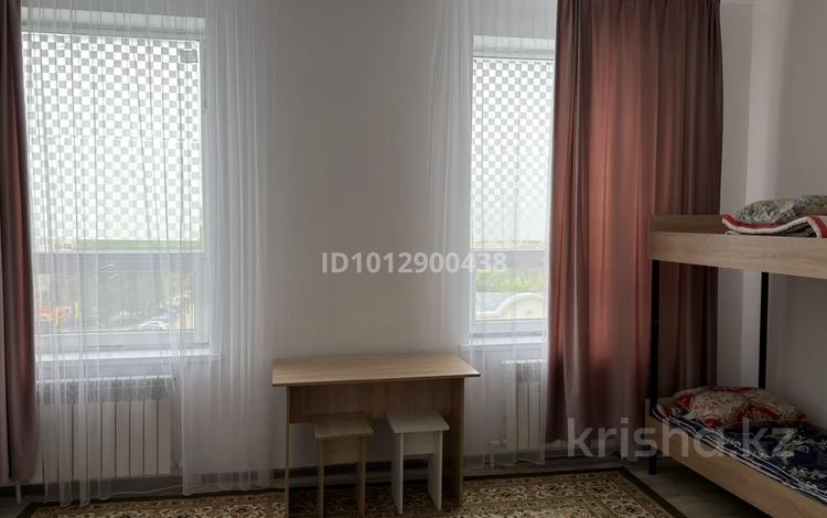 1 бөлме · 25 м² · 6/8 қабат, мкр 12 14А — Абылкайыр хана, бағасы: 7 000 ₸ в Актобе — фото 3