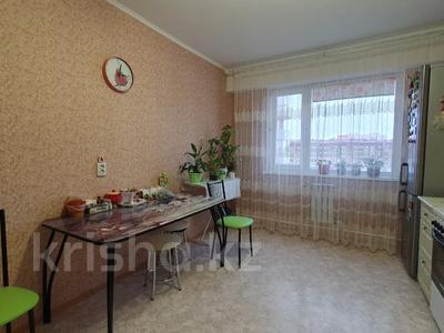 3-комнатная квартира, 86.4 м², 3/9 этаж, Аль-Фараби 34 за 28.5 млн 〒 в Усть-Каменогорске