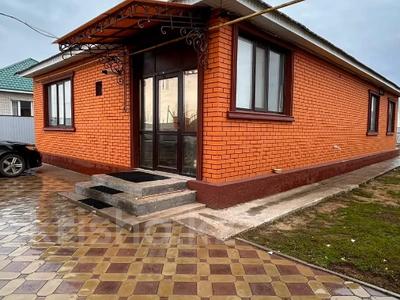 Отдельный дом · 4 комнаты · 124.4 м² · 7 сот., жилой массив Кызылжар, Жилой массив Кызылжар-3 за 39 млн ₸ в Актобе
