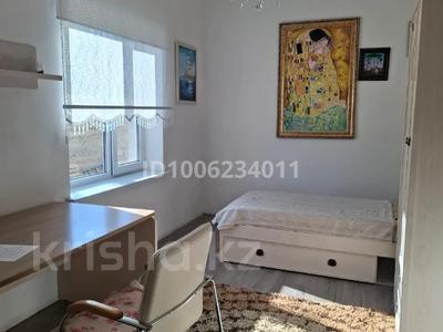 1 комната · 18 м² · 1 этаж, мкр Наурыз , улица Байыркум 66 66 — Уг. ул. Мынжылкы за 90 000 〒 в Шымкенте, Туран р-н