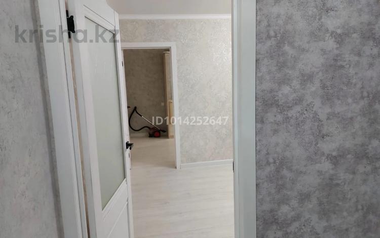 2-комнатная квартира · 51 м² · 5/5 этаж, мкр Юго-Восток, Республики — Муканова за 200 000 ₸ в Караганде, Казыбек би р-н — фото 3