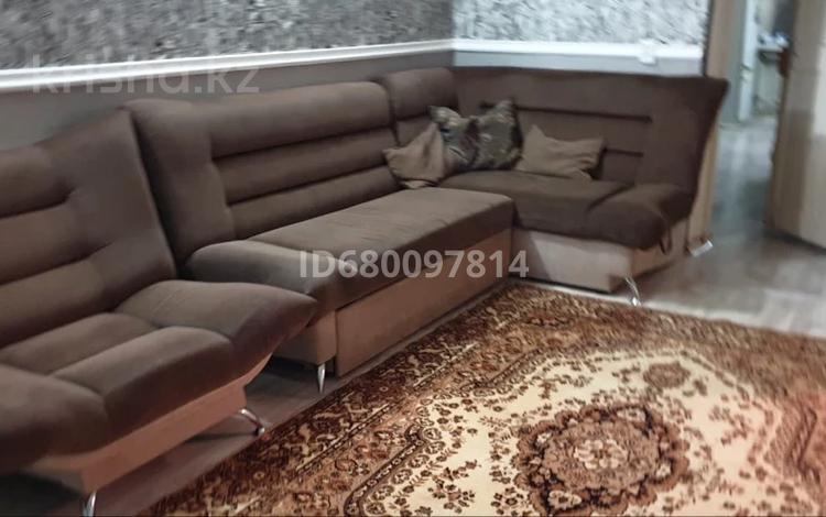 2-бөлмелі пәтер · 40 м² · 4/5 қабат, Ауэзова 63 — Ауэзова/Азаттык, бағасы: 10.9 млн ₸ в Атырау, мкр Жилгородок — фото 2