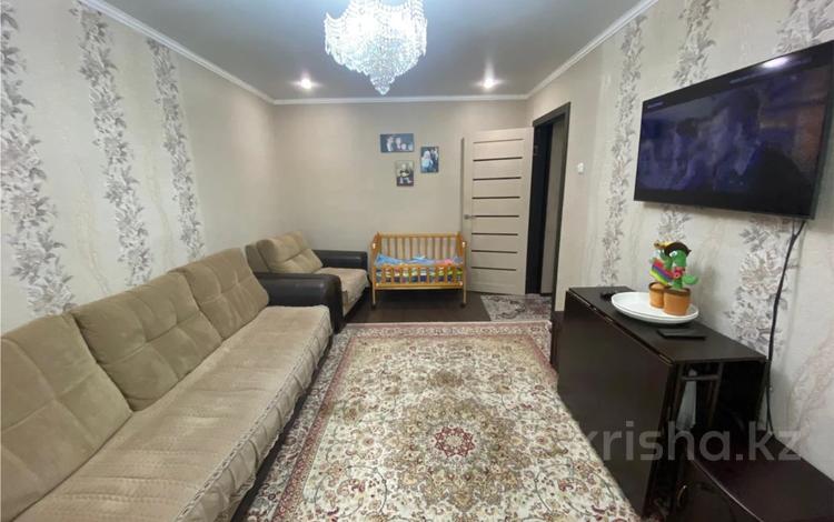 2-комнатная квартира · 43 м² · 1/5 этаж, мкр Юго-Восток, Мкр Юго-Восток, пр. СТРОИТЕЛЕЙ 29 — Пр. Строителей 29 за 17 млн ₸ в Караганде, Казыбек би р-н — фото 2