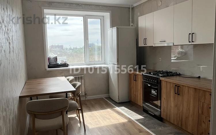 1-бөлмелі пәтер · 44 м² · 1/5 қабат, Береке шағын ауданы 37, бағасы: 23 млн ₸ в Костанае, Микрорайон Береке — фото 3