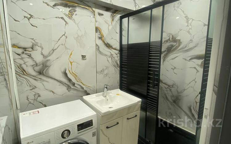2-комнатная квартира · 60 м², Ауэзова 32 за 350 000 ₸ в Алматы, Алмалинский р-н — фото 2