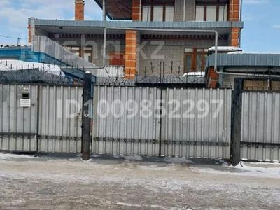 Отдельный дом · 8 комнат · 291 м² · 5.3 сот., Шевченко 108 за 150 млн 〒 в Костанае
