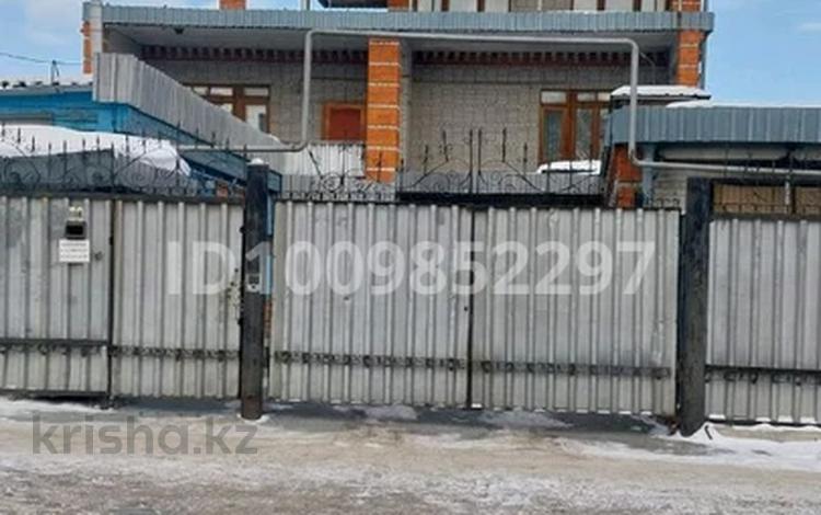 Отдельный дом · 8 комнат · 291 м² · 5.3 сот., Шевченко 108 за 150 млн 〒 в Костанае — фото 3