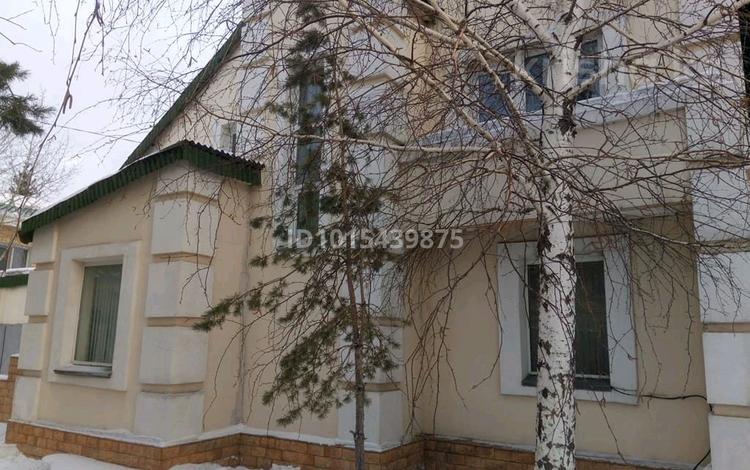 Отдельный дом · 5 комнат · 190 м² · 6 сот., мкр Шубар, ул. Алпамыс батыр 27 за 500 000 ₸ в Астане, Есильский р-н — фото 2