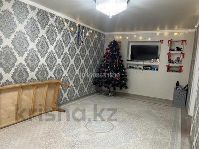 3-комнатная квартира · 72 м² · 2/2 этаж, Балахаев 57 — Хлопзавод за 11 млн 〒 в Туркестане