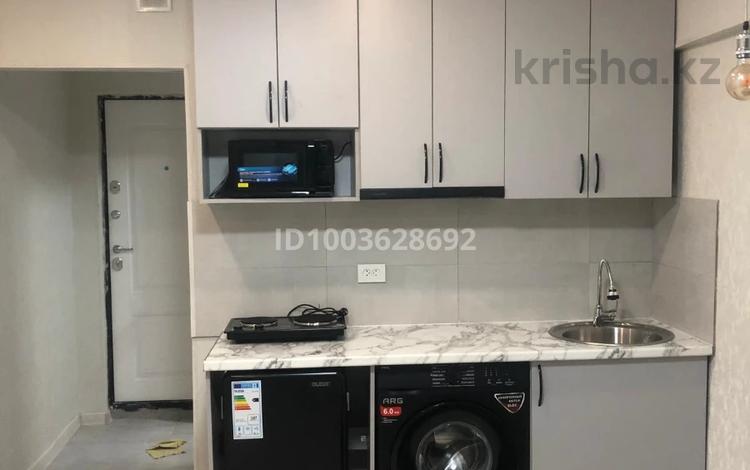 1-комнатная квартира · 19 м² · 1/5 этаж, мкр Аксай-3 10 — Толеби - Момышулы за 160 000 ₸ в Алматы, Ауэзовский р-н — фото 2