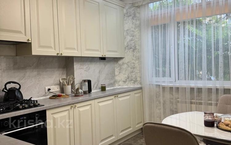 3-бөлмелі пәтер · 75 м² · 1/8 қабат, Райымбека, бағасы: 58 млн ₸ в Алматы, Жетысуский р-н — фото 12