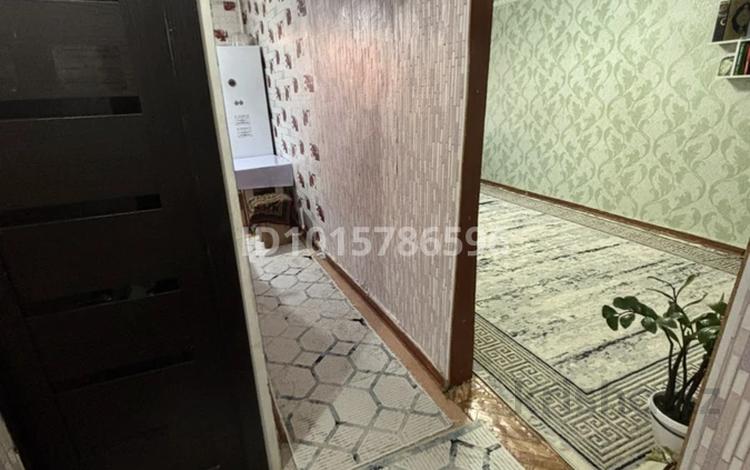2-бөлмелі пәтер · 100 м² · 4/4 қабат, Абая 9 — Яссави, бағасы: 9 млн ₸ в Кентау — фото 2
