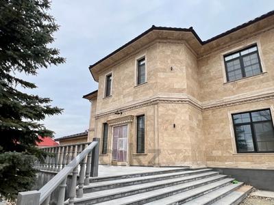 Жеке үй · 6 бөлме · 600 м² · 30 сот., 6-й микрорайон, 6 микрорайон, бағасы: 600 млн ₸ в Костанае