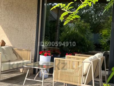 Жер үй мен саяжайлар в Алматы: Жеке үй · 4 бөлме · 180 м², мкр Алгабас, бағасы: 900 000 〒 Жеке үй · 4 бөлме · 180 м², мкр Алгабас, бағасы: 900 000 〒 в Алматы, Алатауский р-н