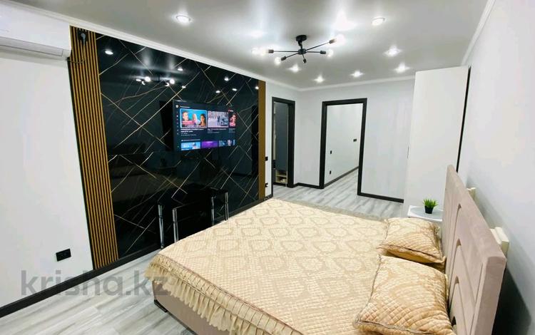 1-комнатная квартира · 45 м² · 2/5 этаж, Ихсанова 109 — 1-2-3х Центр за 12 000 〒 в Уральске — фото 43