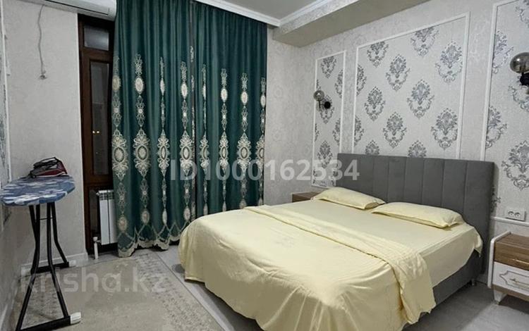 2-комнатная квартира · 75 м² · 3/3 этаж, Батырбекова — Батырбекова18 за 13 000 〒 в Туркестане — фото 2