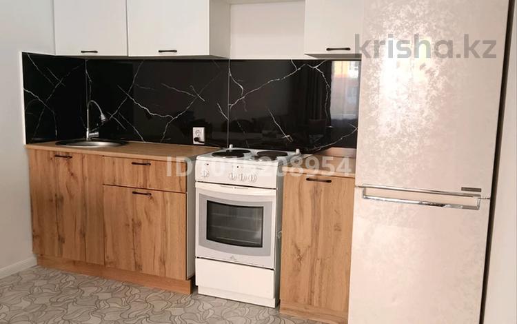 3-комнатная квартира · 64 м² · 2/9 этаж, Е 511 40 за 44 млн ₸ в Астане, Есильский р-н — фото 2